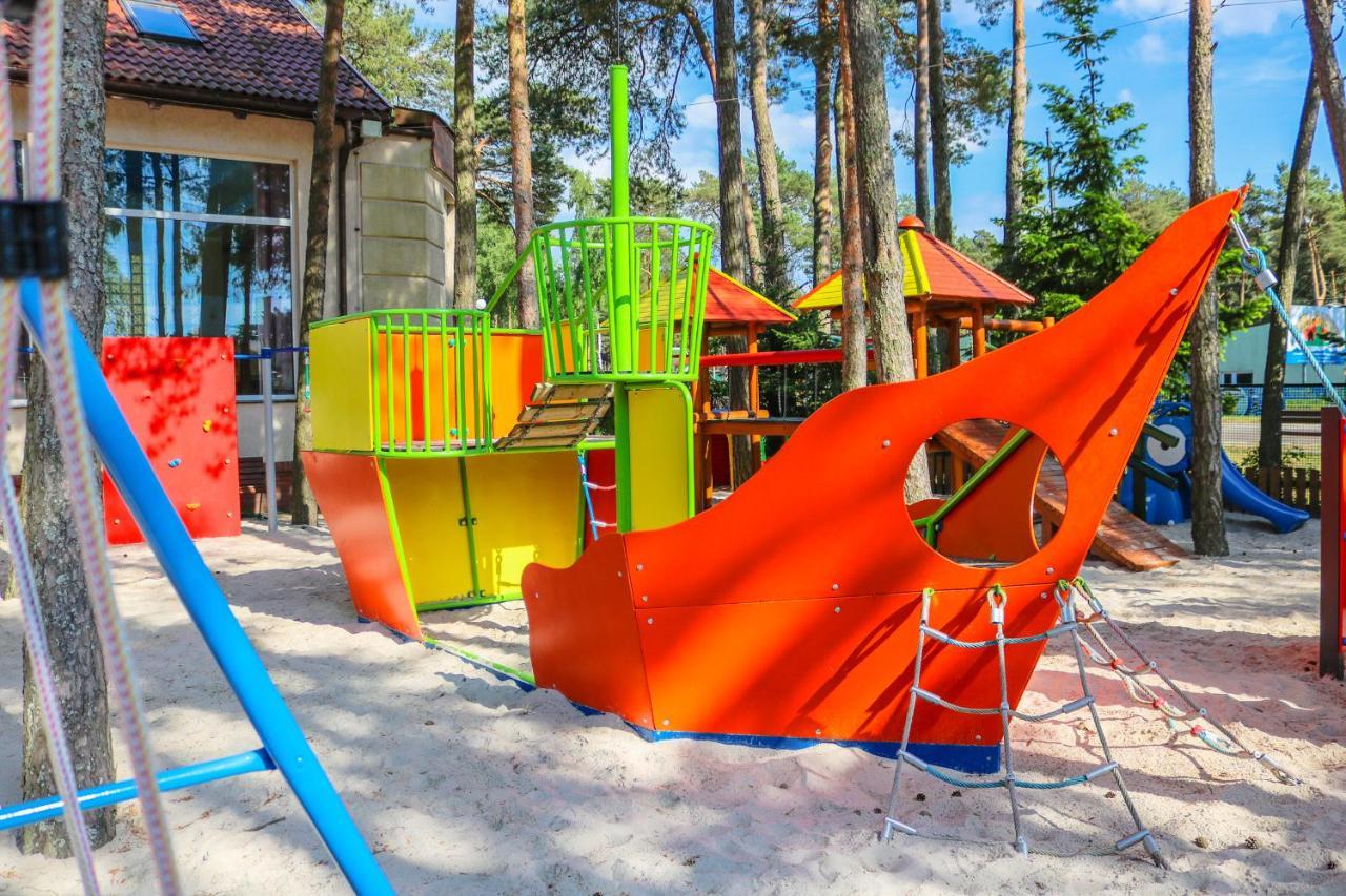 Osrodek Wypoczynkowy Relaks I Apartamenty Łeba Esterno foto